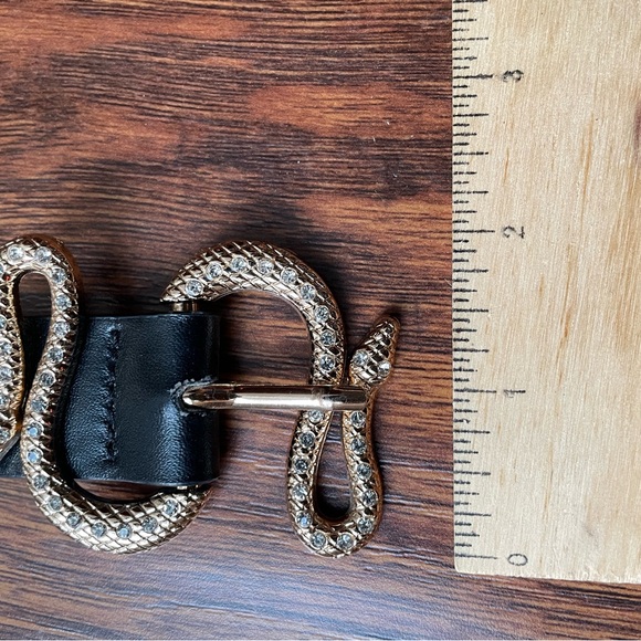 Faux leather rhinestone snake buckle belt - Picture 7 of 8